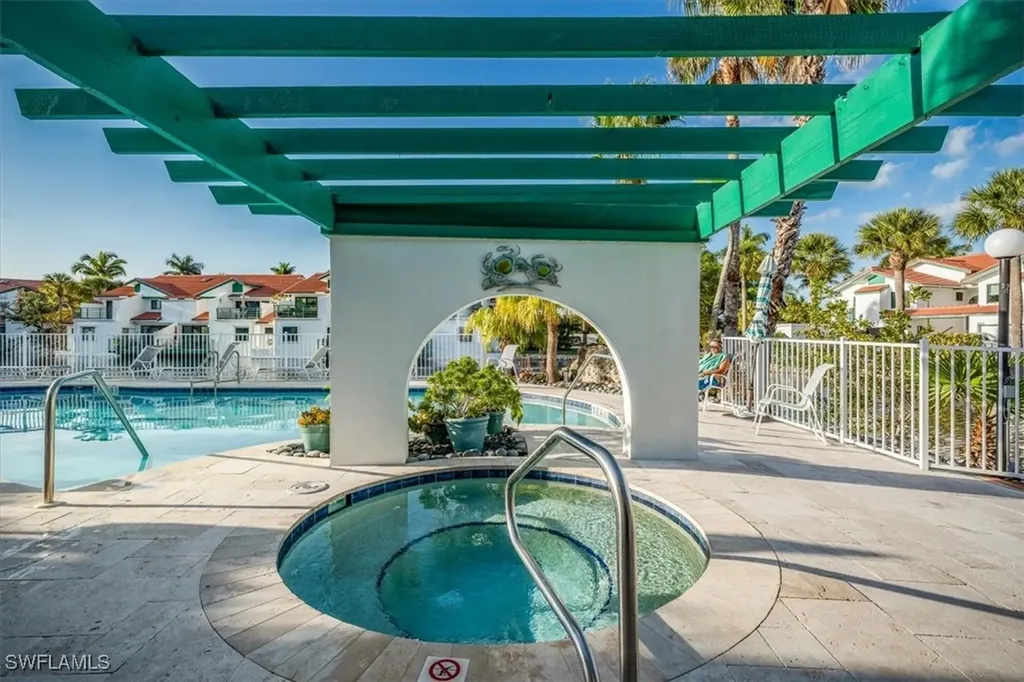 2233 Anchorage Lane Naples FL 34104