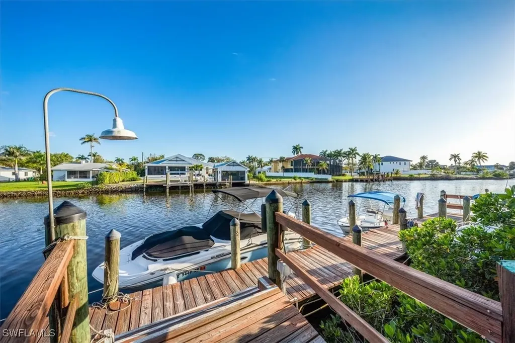 2233 Anchorage Lane Naples FL 34104