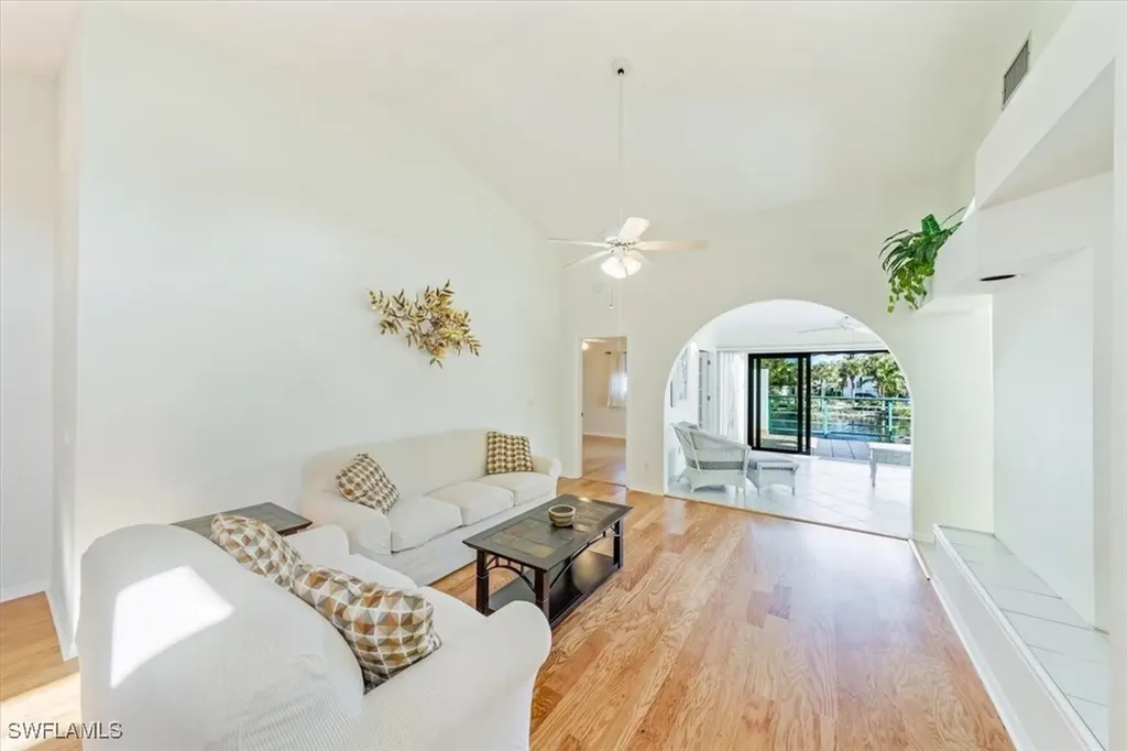 2233 Anchorage Lane Naples FL 34104
