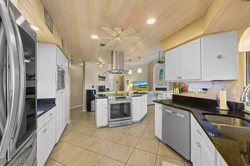 3501 SE 1st Avenue Cape Coral FL 33904