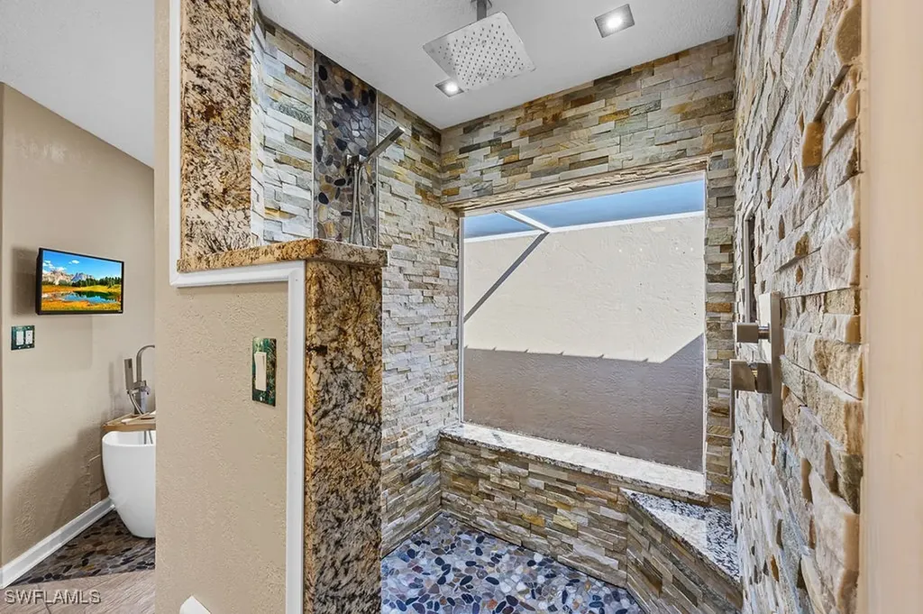 3501 SE 1st Avenue Cape Coral FL 33904