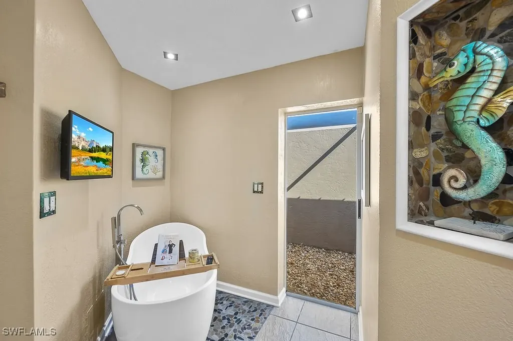 3501 SE 1st Avenue Cape Coral FL 33904