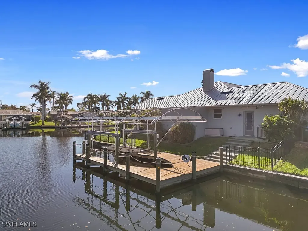 3501 SE 1st Avenue Cape Coral FL 33904