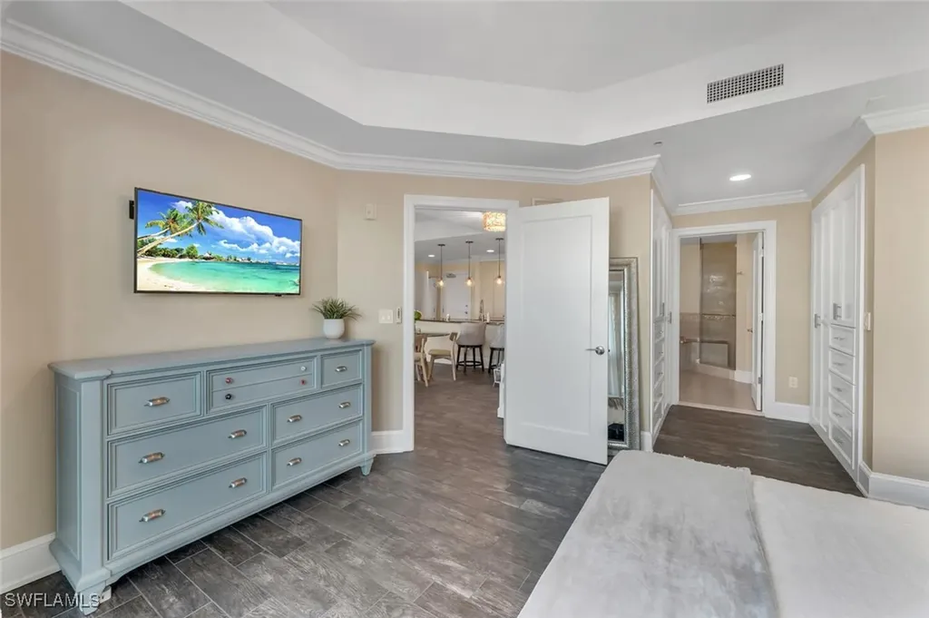 9123 Strada Place Naples FL 34108