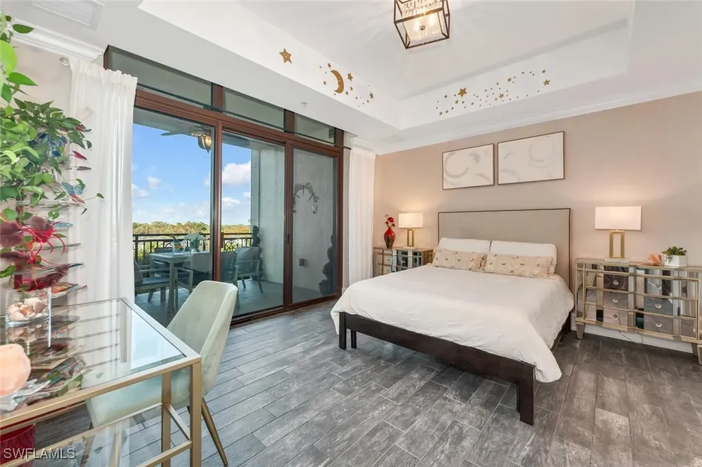 9123 Strada Place Naples FL 34108