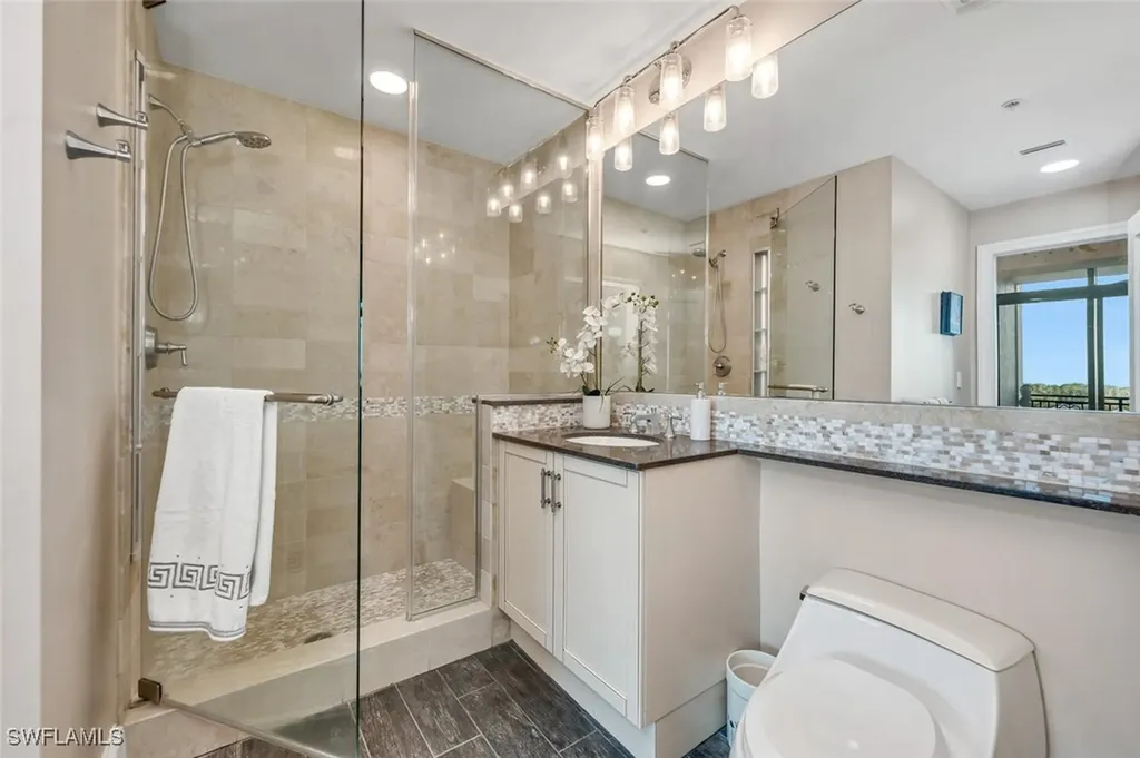 9123 Strada Place Naples FL 34108