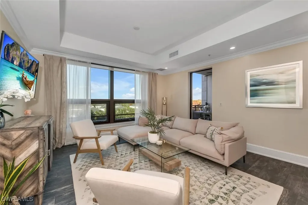 9123 Strada Place Naples FL 34108
