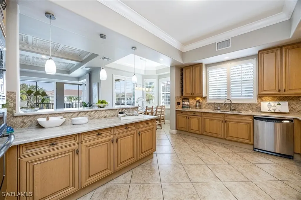 575 Avellino Isle Circle Naples FL 34119