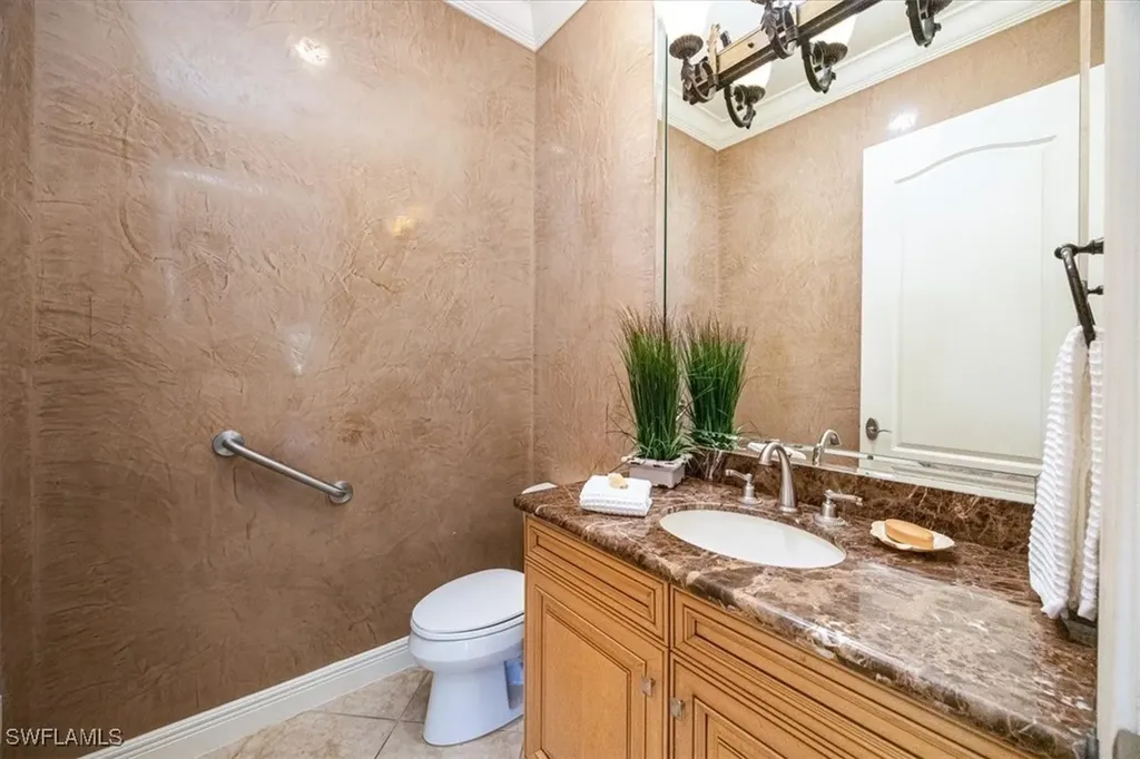 575 Avellino Isle Circle Naples FL 34119