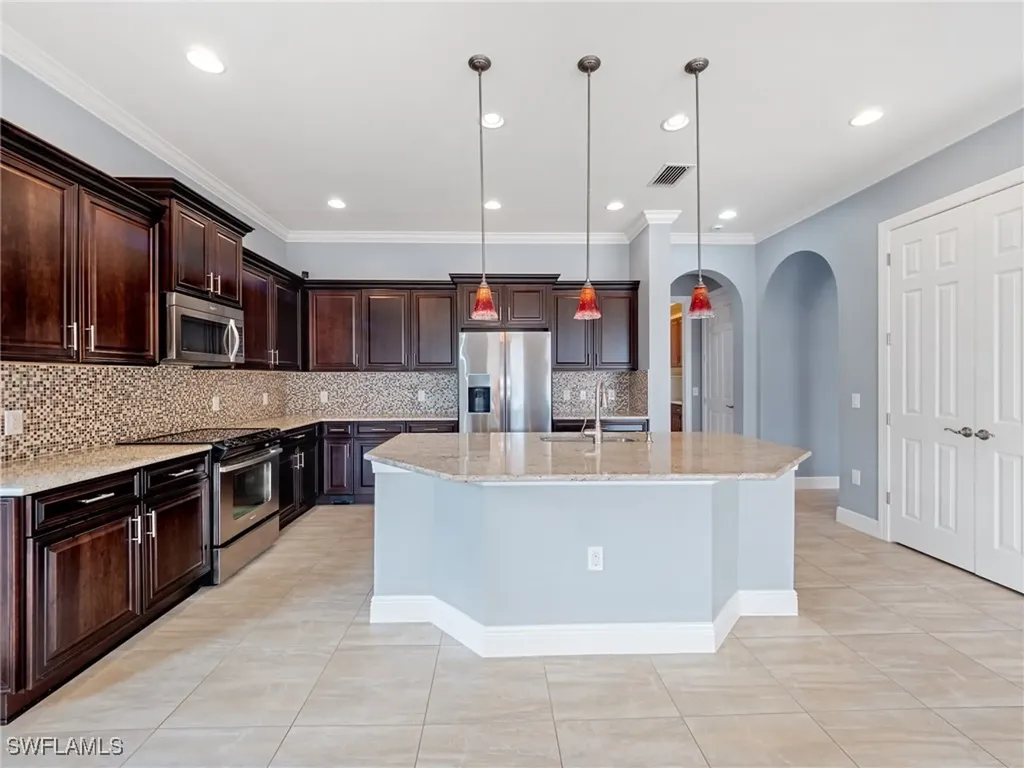 10125 Belcrest Boulevard Fort Myers FL 33913