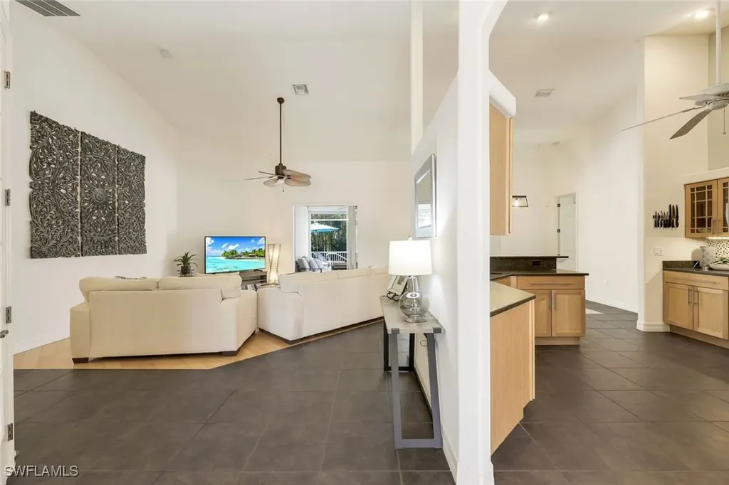 1220 SE 13th Avenue Cape Coral FL 33990