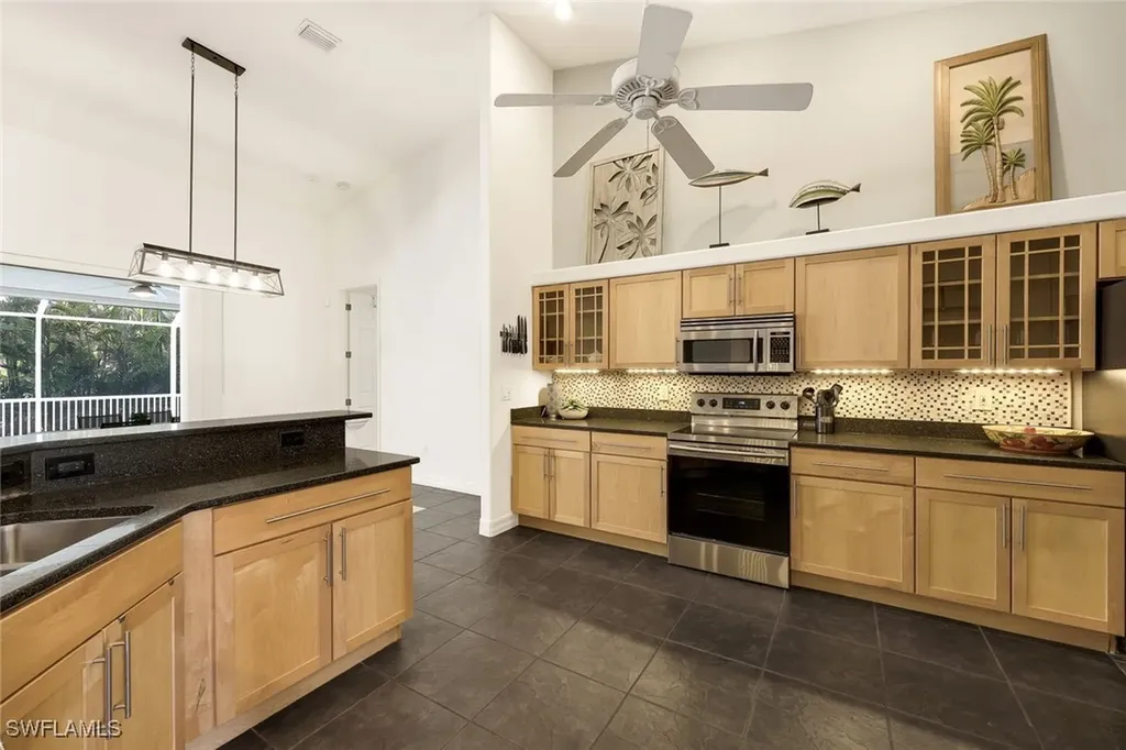 1220 SE 13th Avenue Cape Coral FL 33990