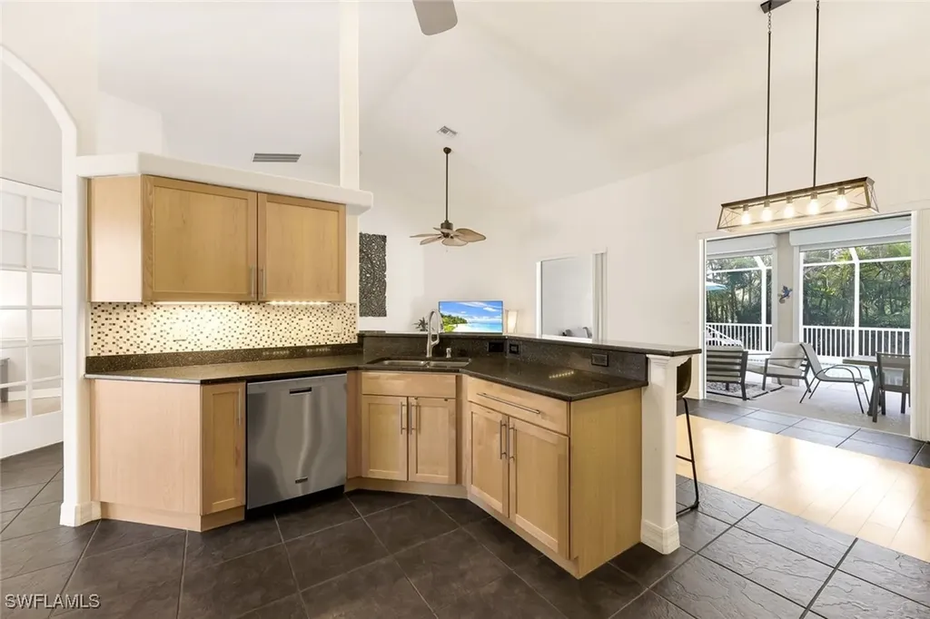 1220 SE 13th Avenue Cape Coral FL 33990