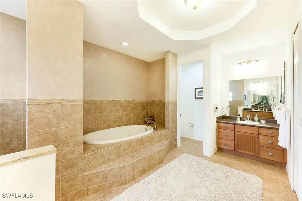 1220 SE 13th Avenue Cape Coral FL 33990