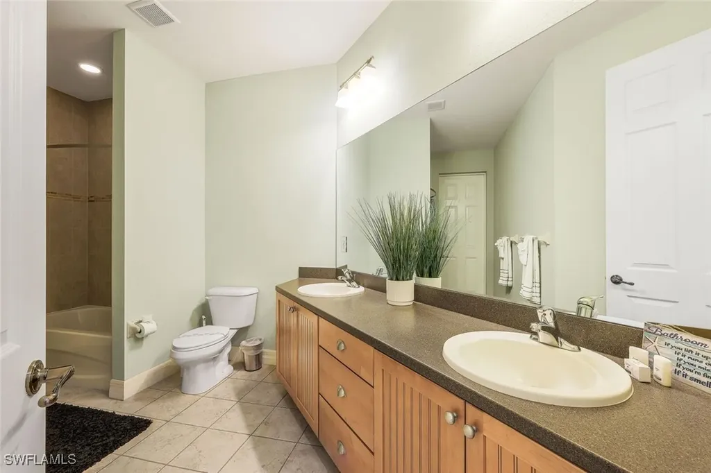 1220 SE 13th Avenue Cape Coral FL 33990