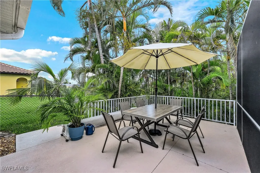 1220 SE 13th Avenue Cape Coral FL 33990