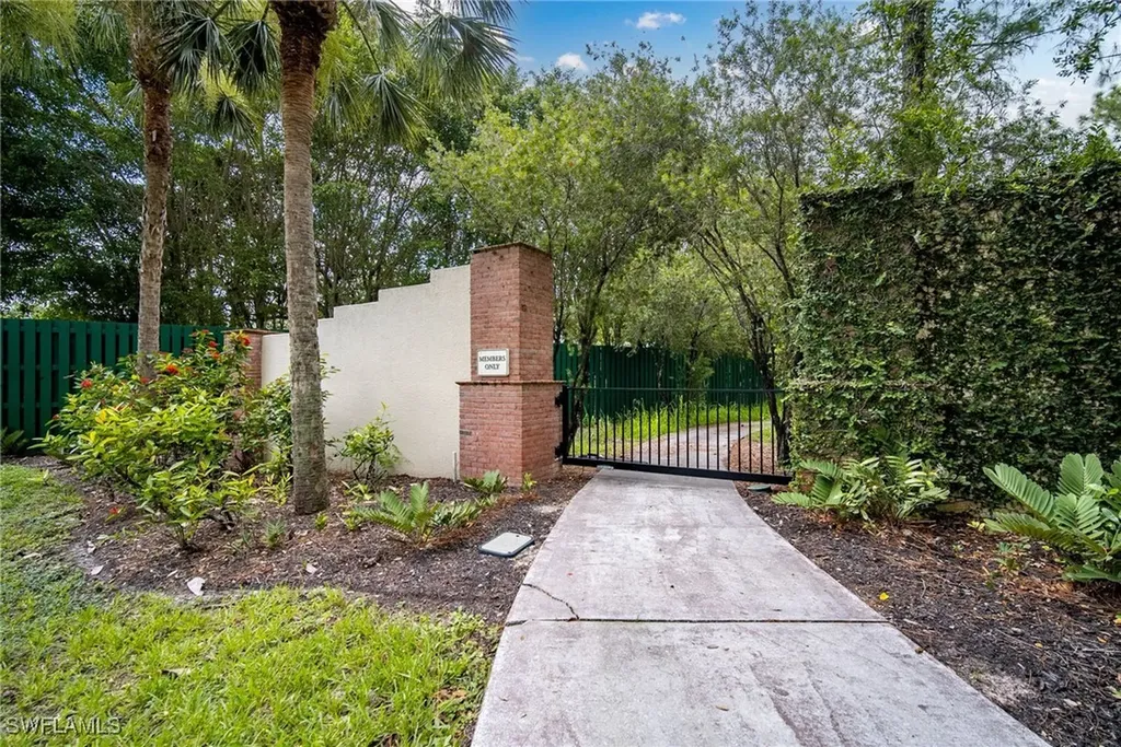 4441 Club Estates Drive Naples FL 34112