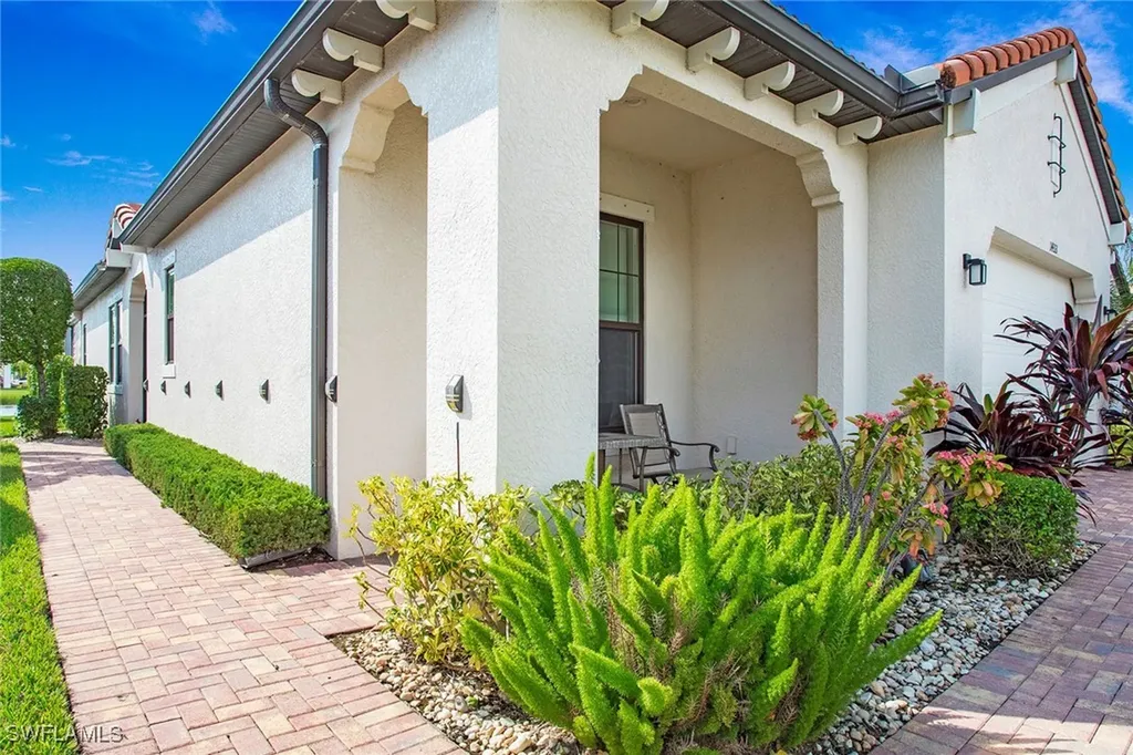 1433 Lucena Lane S Naples FL 34113