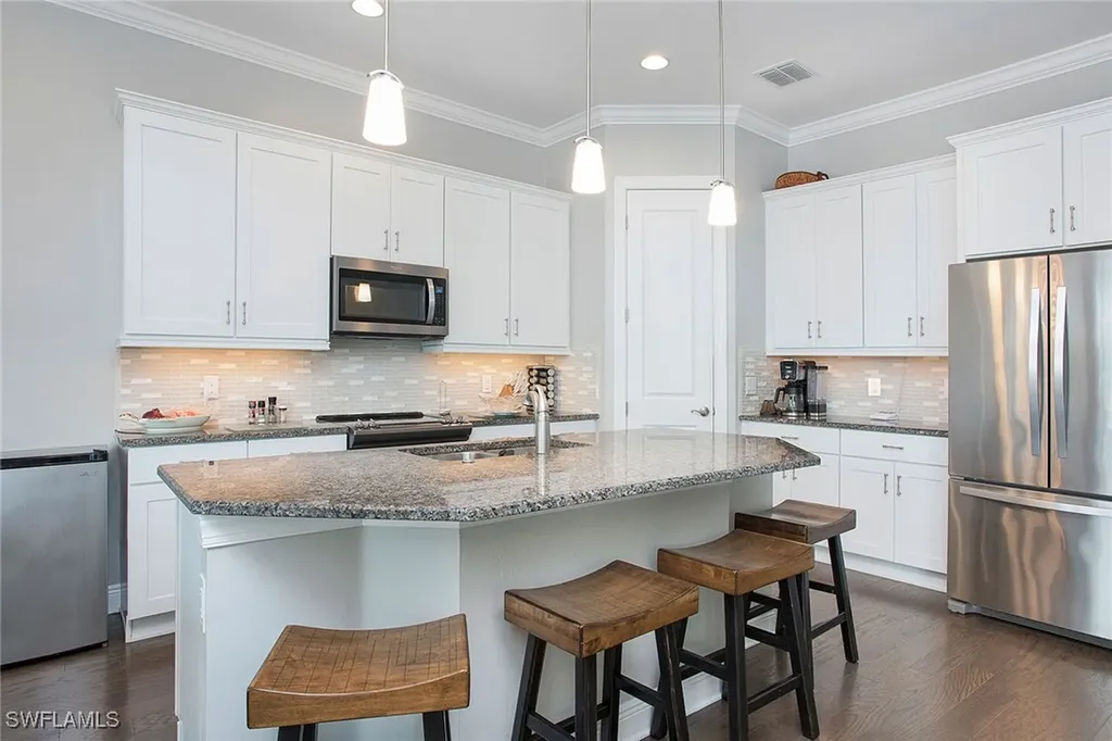 1433 Lucena Lane S Naples FL 34113
