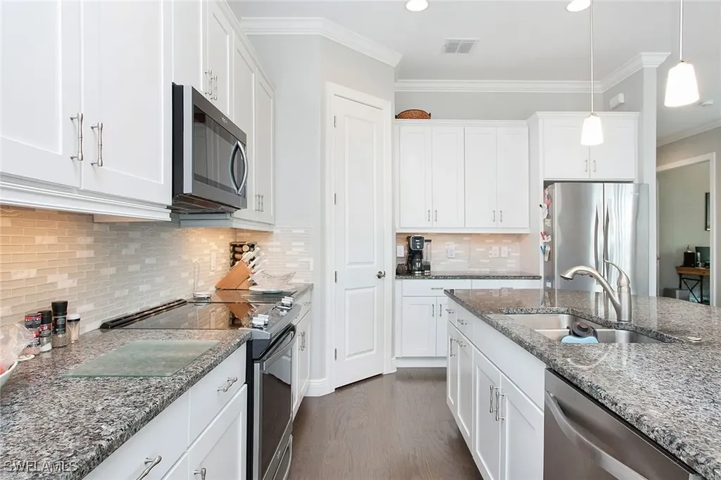 1433 Lucena Lane S Naples FL 34113