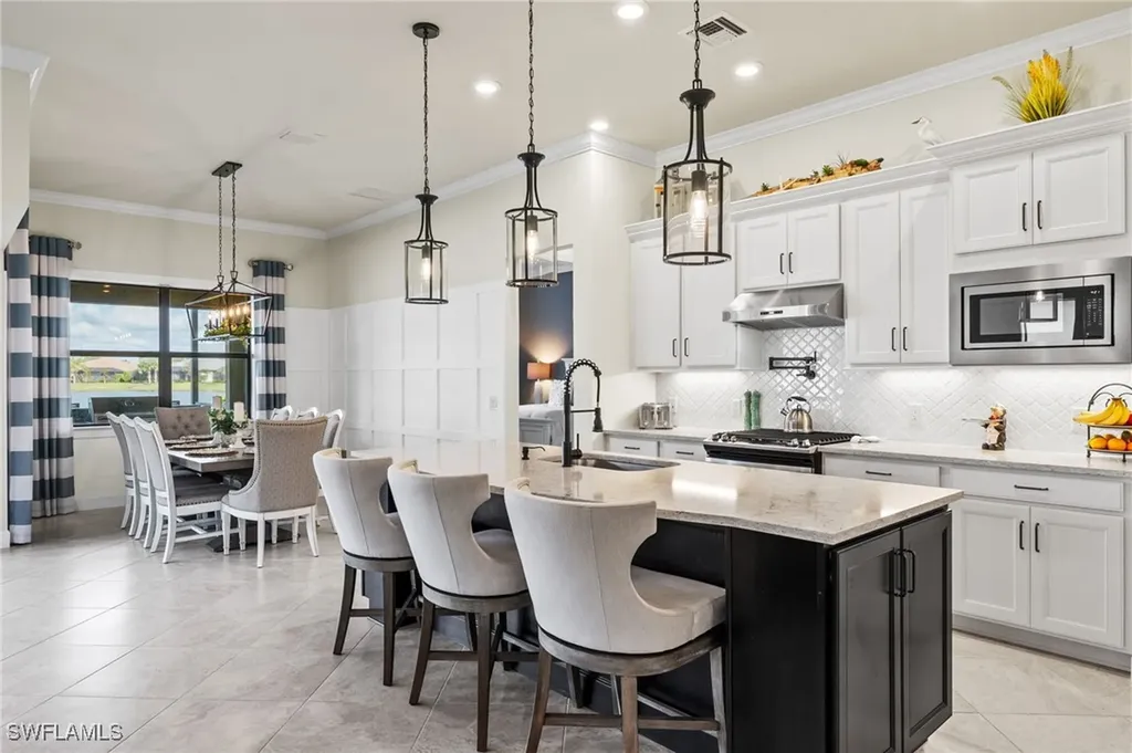 7683 Winding Cypress Drive Naples FL 34114