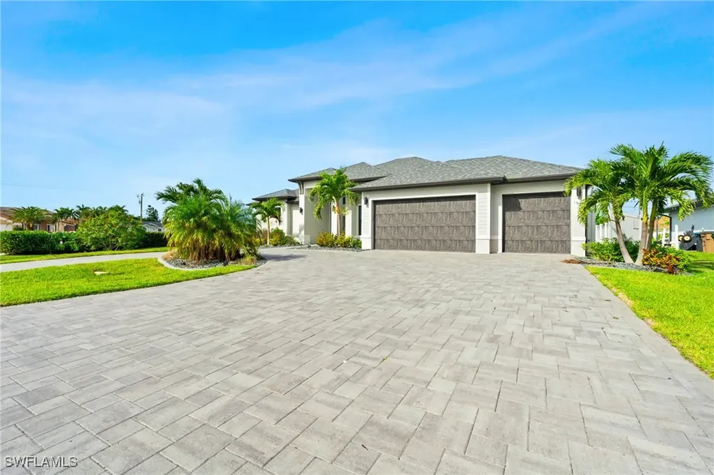 1521 SW 43rd Lane Cape Coral FL 33914