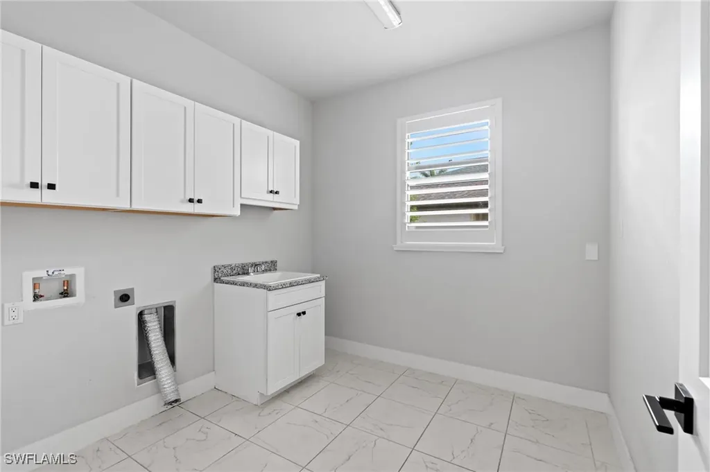 1521 SW 43rd Lane Cape Coral FL 33914