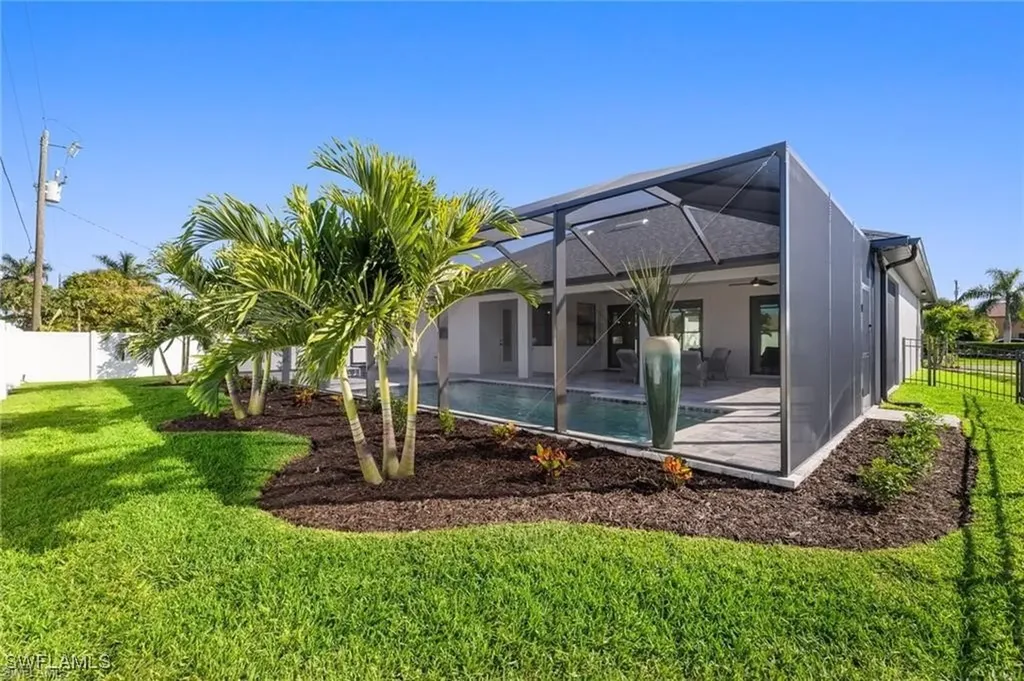 1521 SW 43rd Lane Cape Coral FL 33914
