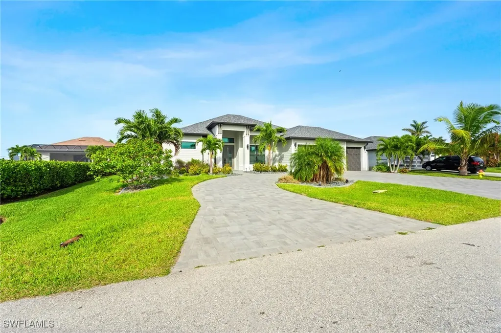 1521 SW 43rd Lane Cape Coral FL 33914