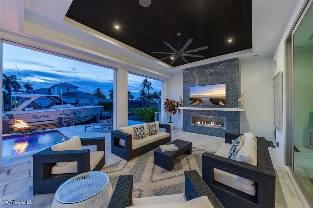 2130 Snook Drive Naples FL 34102