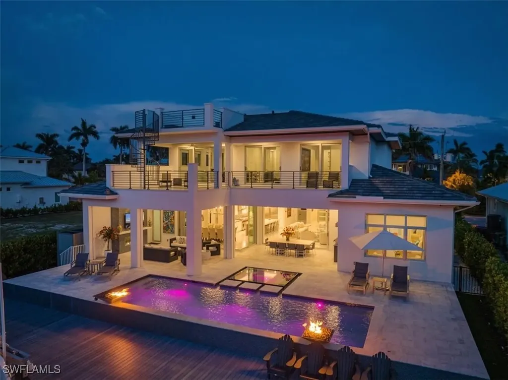 2130 Snook Drive Naples FL 34102