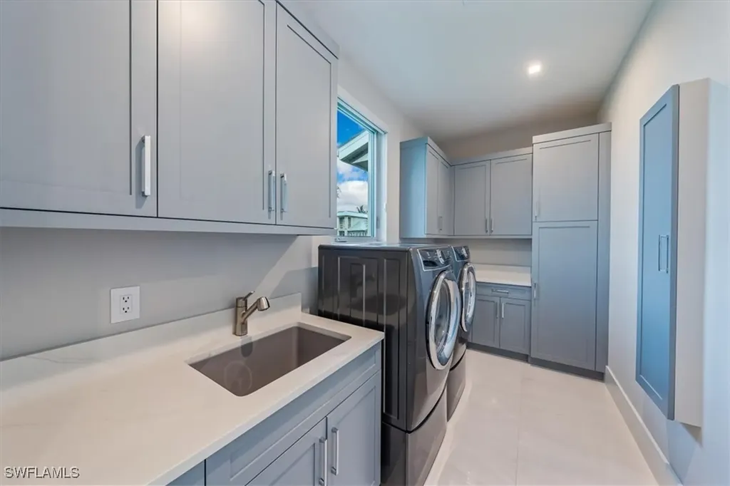 2130 Snook Drive Naples FL 34102