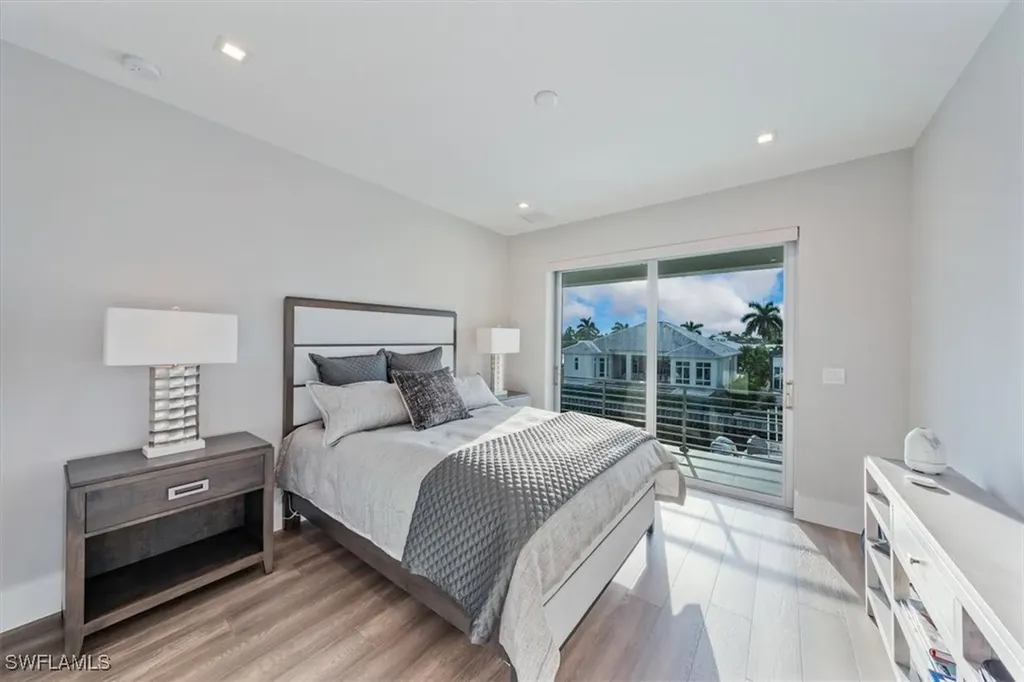 2130 Snook Drive Naples FL 34102