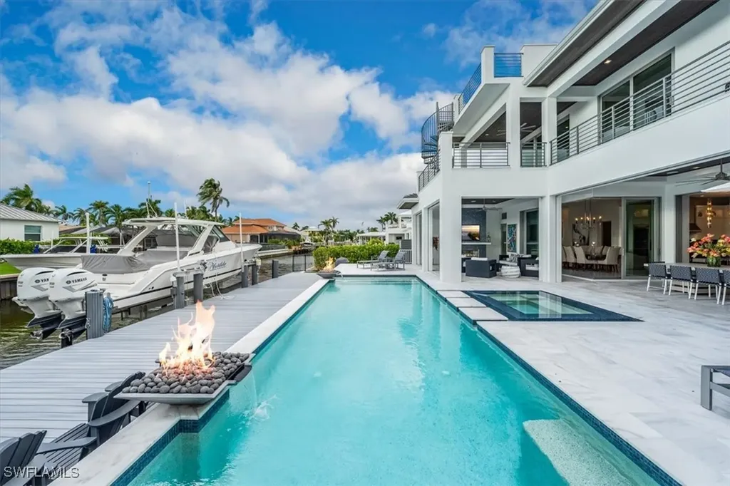 2130 Snook Drive Naples FL 34102