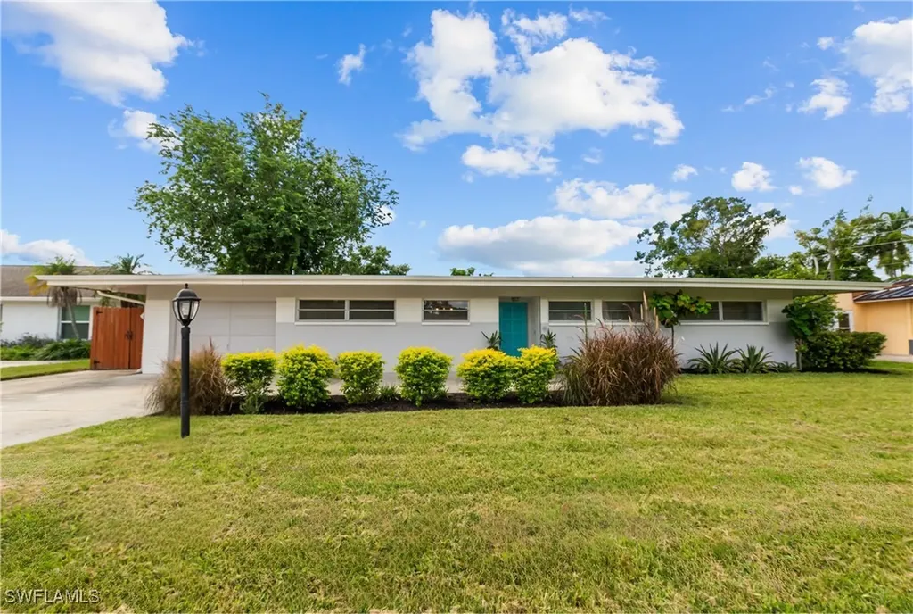 876 Dean Way Fort Myers FL 33919