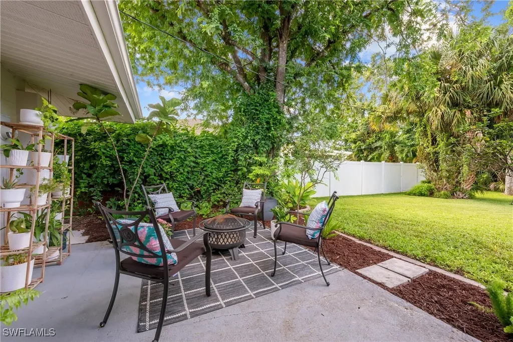 876 Dean Way Fort Myers FL 33919