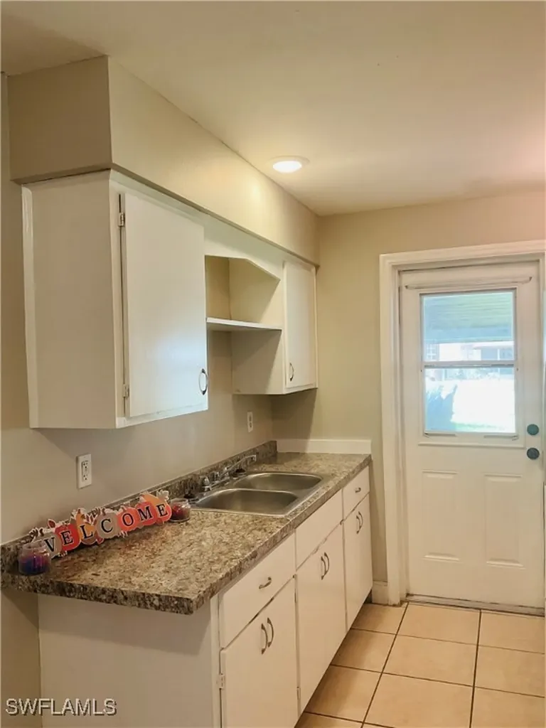 3304 Edgewood Avenue Fort Myers FL 33916