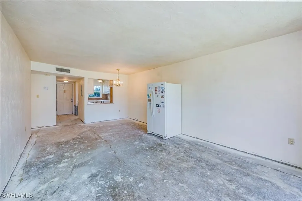 501 Forest Lakes Boulevard Naples FL 34105
