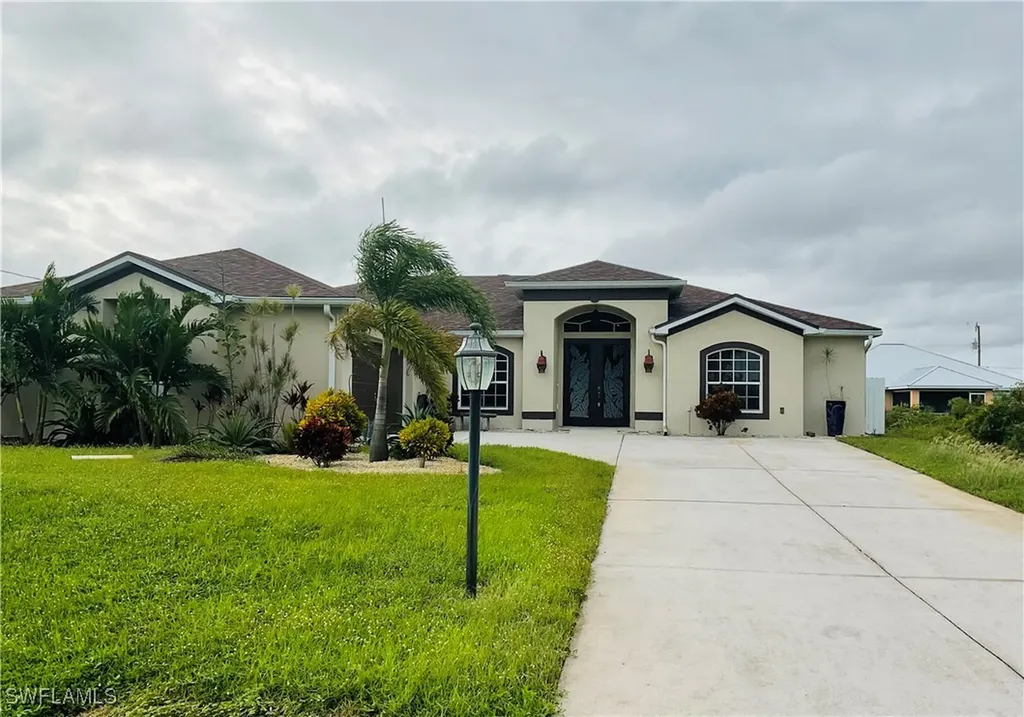 2513 28th Street SW Lehigh Acres FL 33976