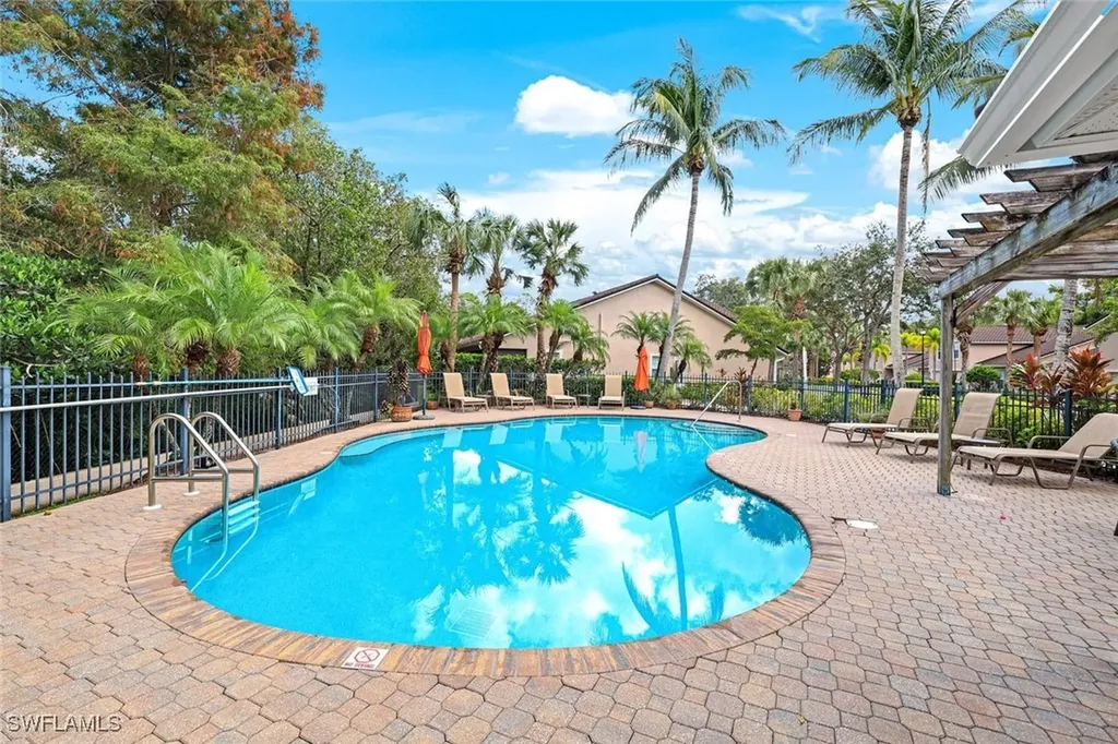 3555 Avion Woods Court Naples FL 34104