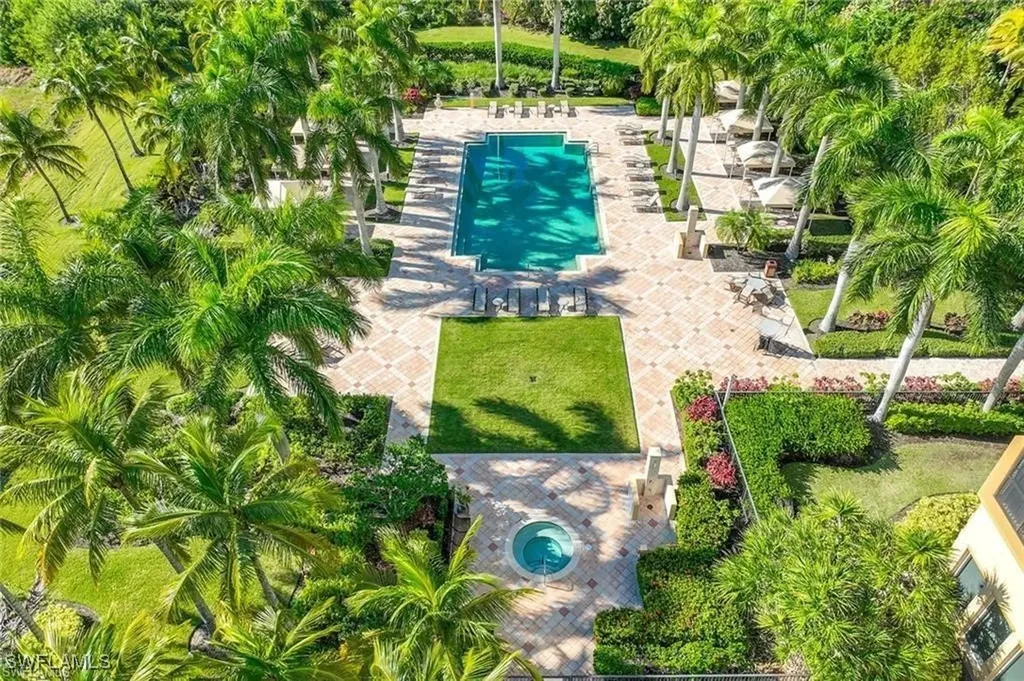 1065 Borghese Lane Naples FL 34114