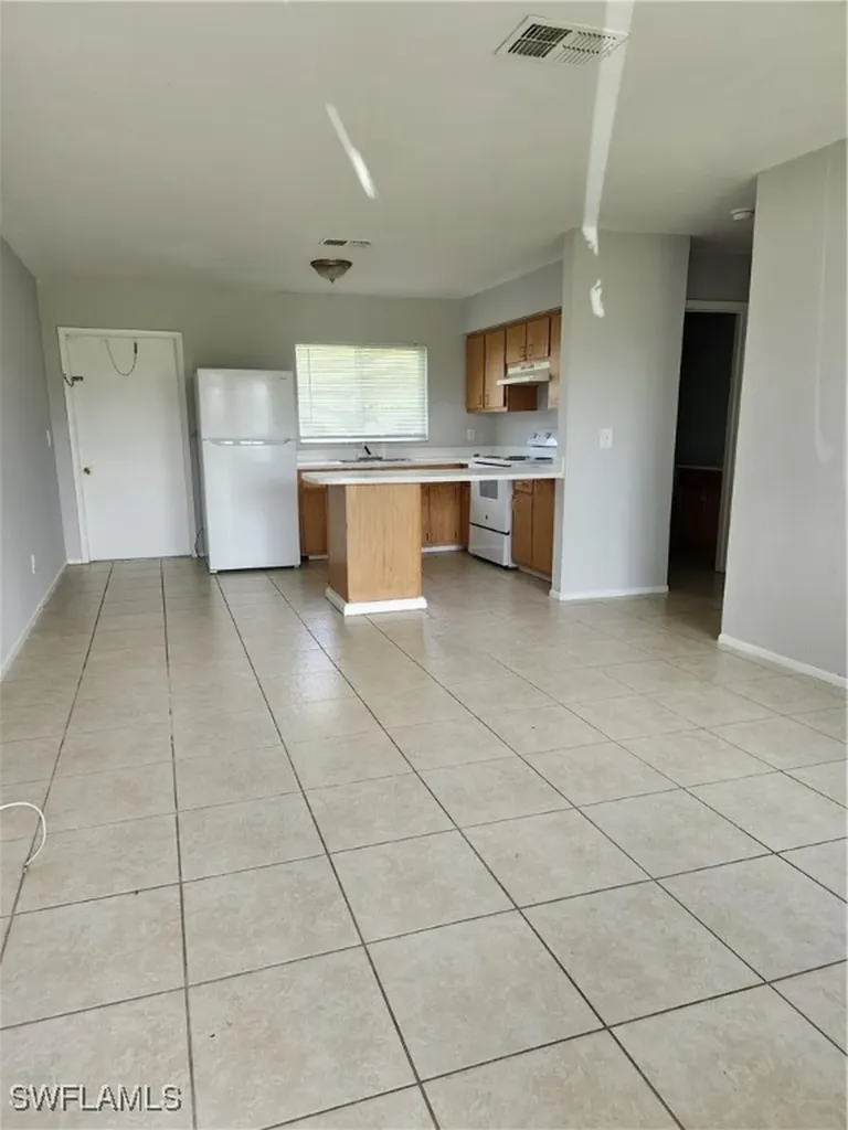 4727 28th Street SW Lehigh Acres FL 33973