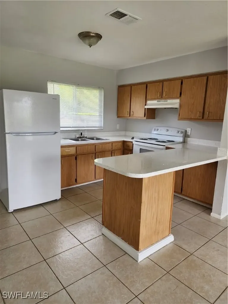 4727 28th Street SW Lehigh Acres FL 33973