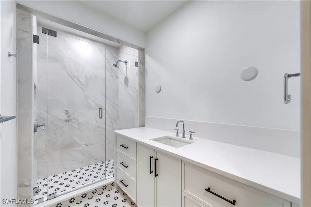 82 9th Street S Naples FL 34102