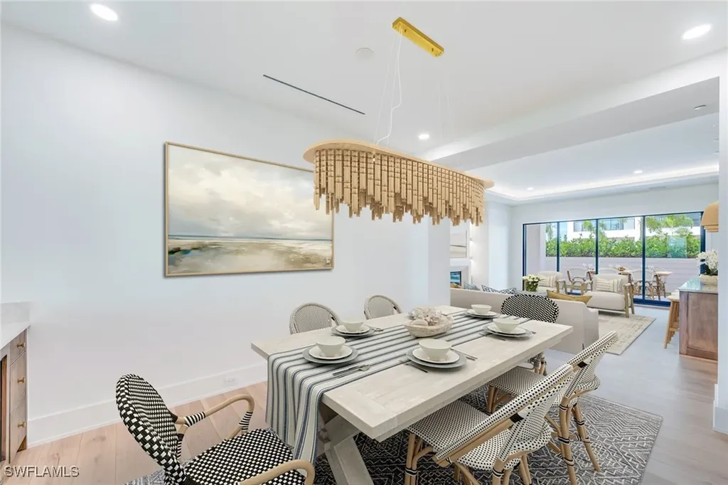 82 9th Street S Naples FL 34102