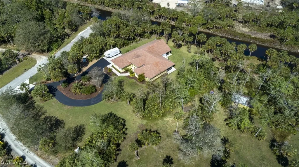 880 5th Street NW Naples FL 34120