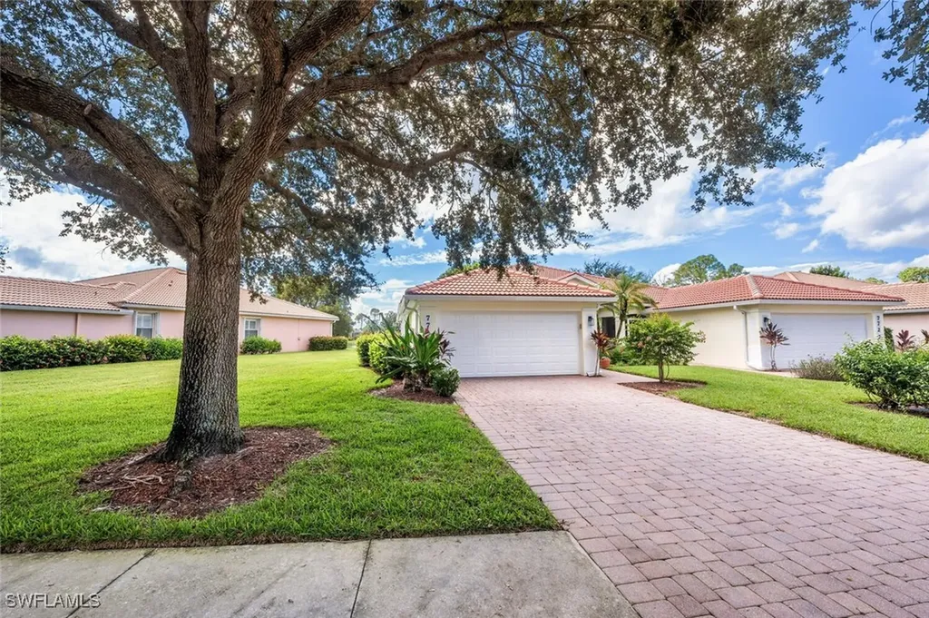 7723 Berkshire Pines Drive Naples FL 34104