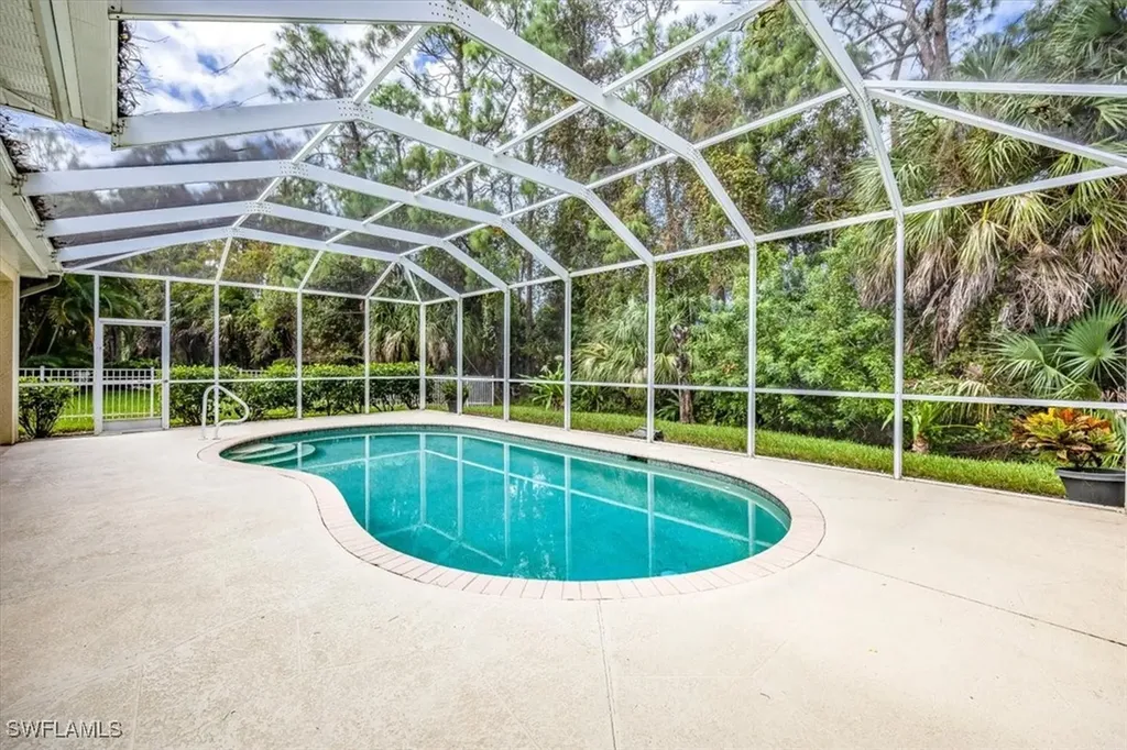 7817 Stratford Drive Naples FL 34104