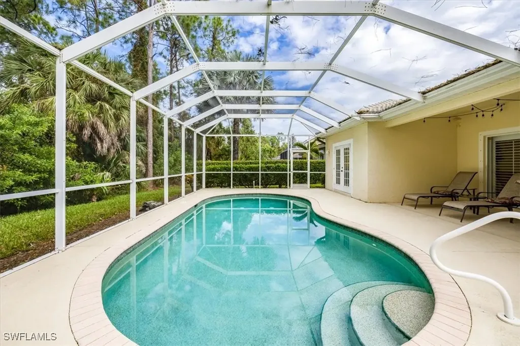 7817 Stratford Drive Naples FL 34104