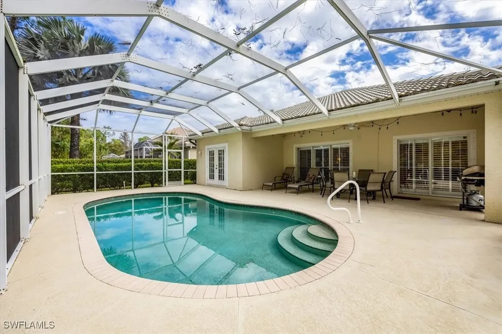 7817 Stratford Drive Naples FL 34104